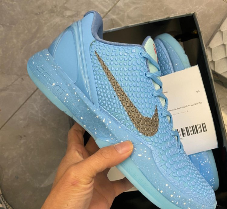 Nike Kobe 6 Protro Blue Ice Grinch