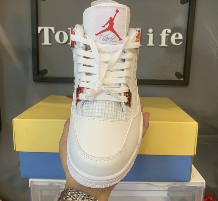 Jordan 4 Retro Metallic Red CT8527-112