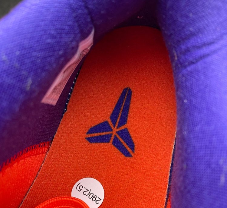 Undefeated x Nike Kobe 4 Protro Team Orange