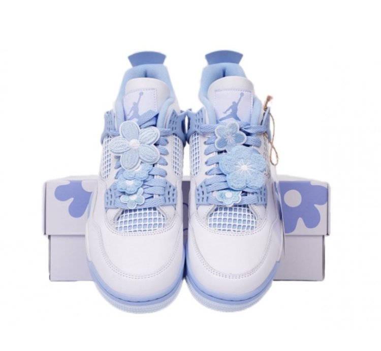 Jordan 4 Wmns “Forget Me Not”