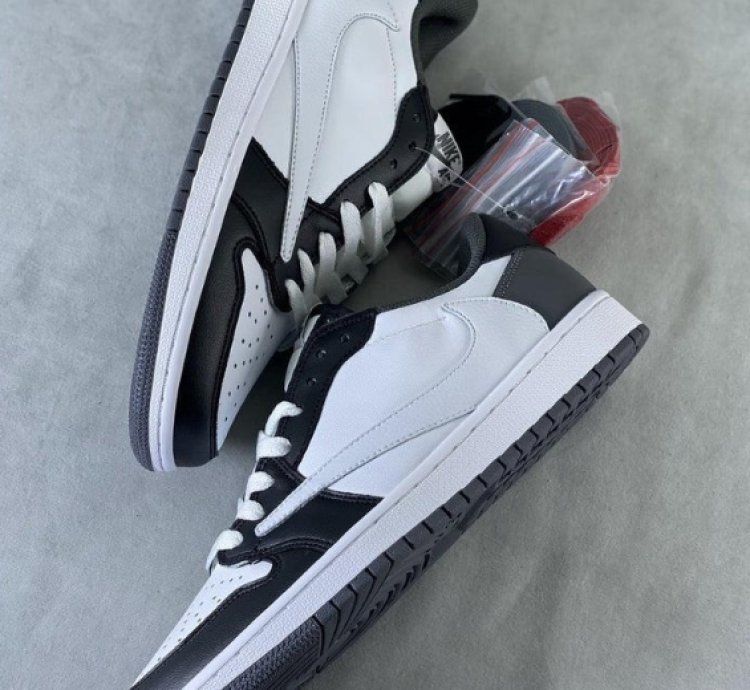 Travis Scott x Fragment x Air Jordan 1 Low Reverse Mocha