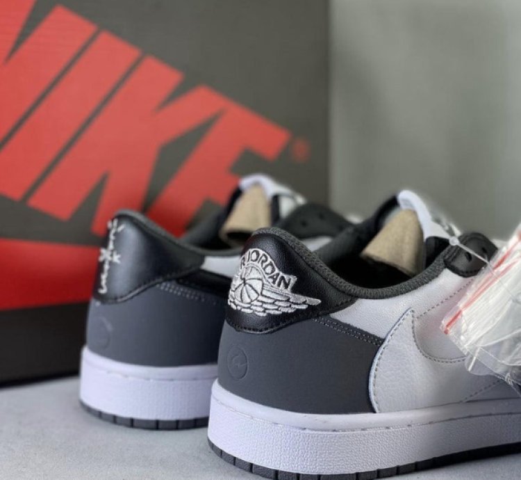 Travis Scott x Fragment x Air Jordan 1 Low Reverse Mocha