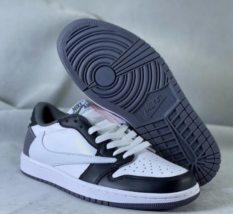 Travis Scott x Fragment x Air Jordan 1 Low Reverse Mocha