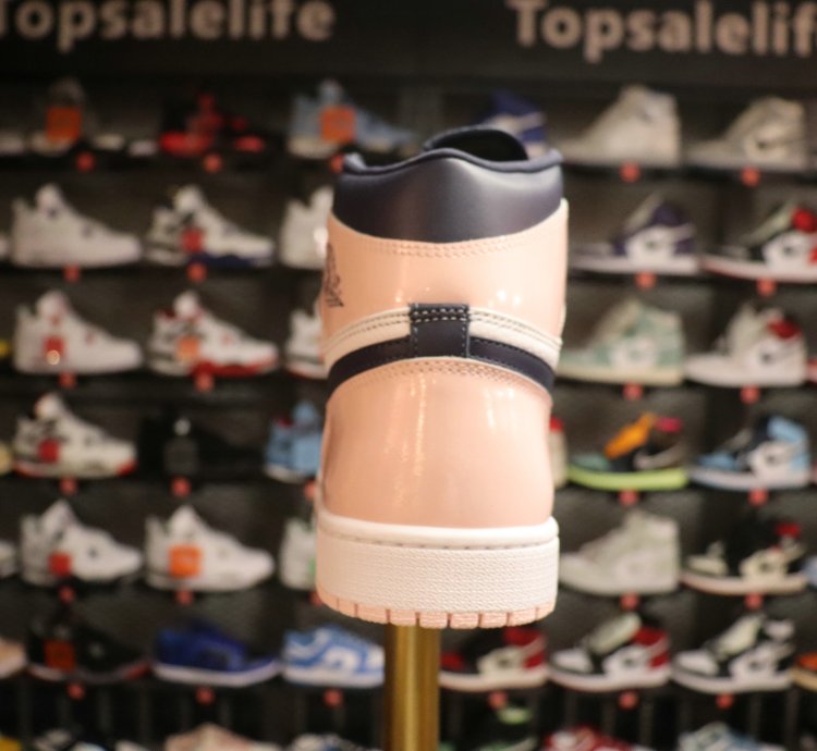 Air Jordan 1 Retro High OG SE 'Bubble Gum'