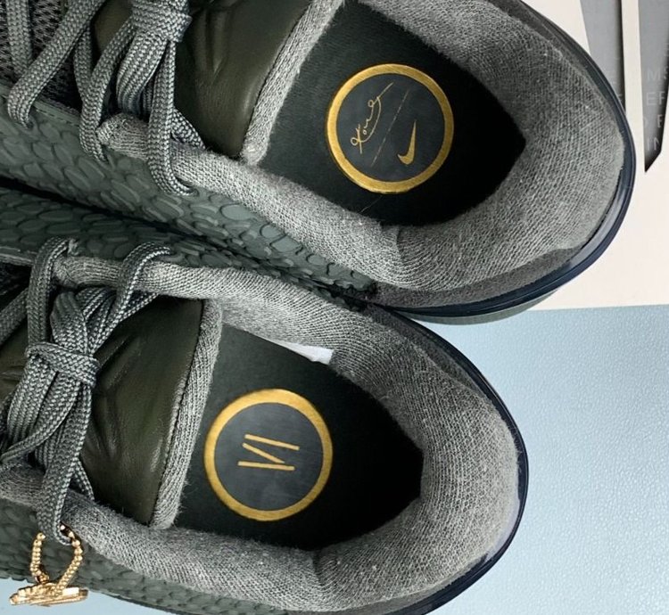 Kobe 6 Black Mamba ' Fade to Black ' 869457-007