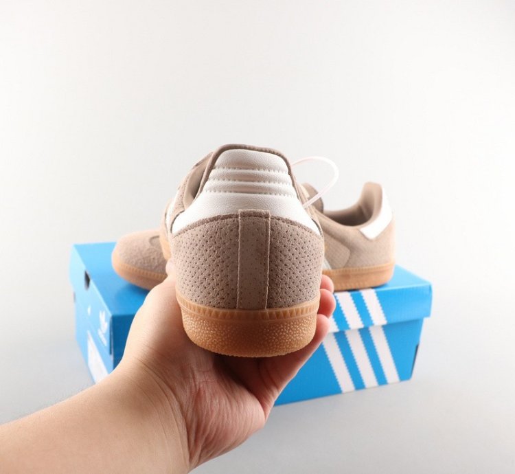 adidas Samba OG Chalky Brown Gum - HP7903