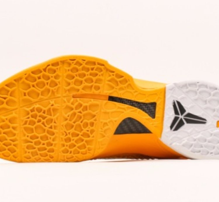 Kobe OW Zoom VI Protro”Mambacita“ZK6 CW2190-501