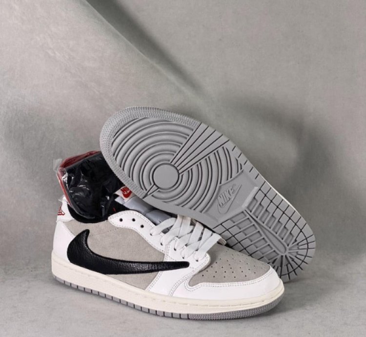 Travis Scott x Fragment x Air Jordan 1 Low