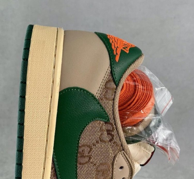 Travis Scott x Air Jordan 1 Low Cactus Jack DM7868-198