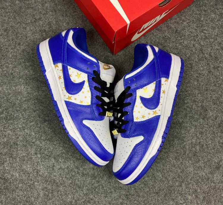 Nike Air SB Dunk Low Supreme Stars Hyper Royal