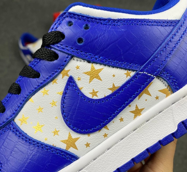 Nike Air SB Dunk Low Supreme Stars Hyper Royal