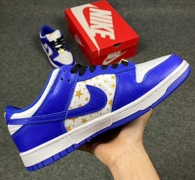 Nike Air SB Dunk Low Supreme Stars Hyper Royal