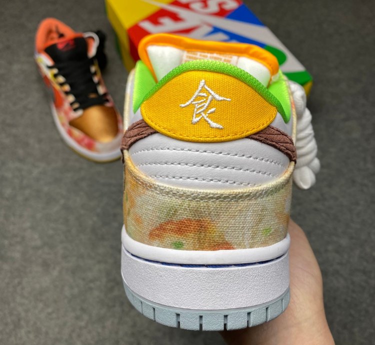 Nike SB Dunk Low Street Hawker