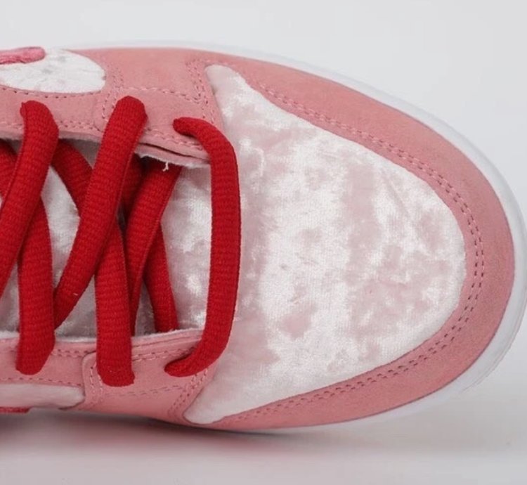 Nike SB Dunk Low Strange Love Skateboards
