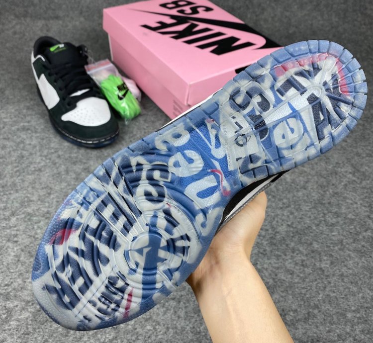 Nike SB Dunk Low Staple Panda Pigeon