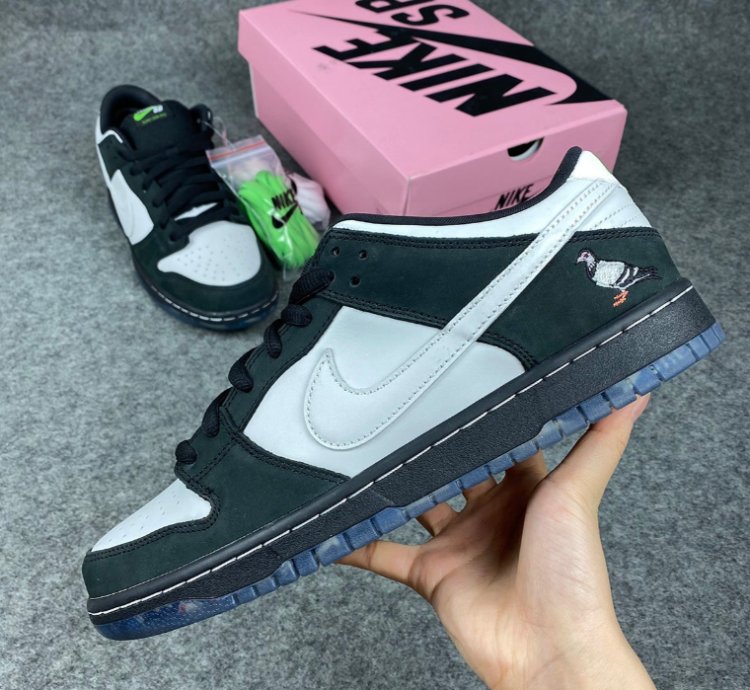 Nike SB Dunk Low Staple Panda Pigeon