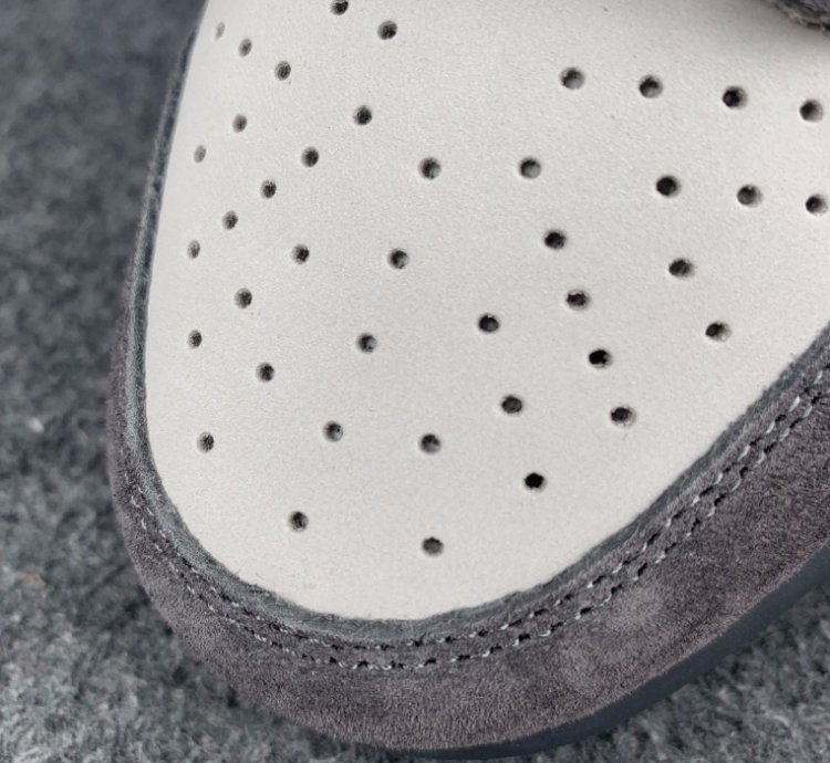 Nike SB Dunk Low Purple Pigeon