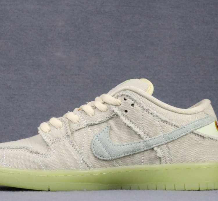 Nike SB Dunk Low Mummy