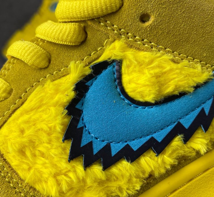 Nike SB Dunk Low Grateful Dead Bears Opti Yellow
