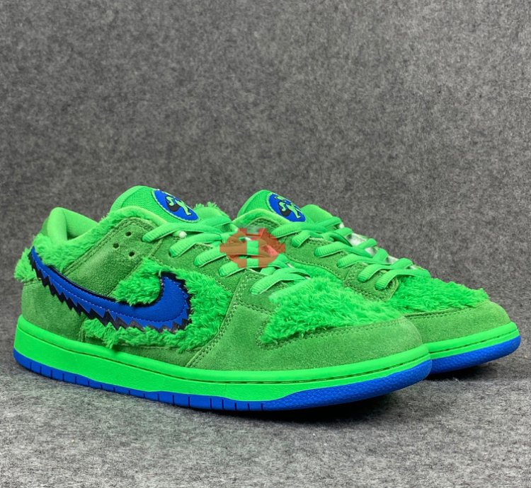 Nike SB Dunk Low Grateful Dead Bears Green