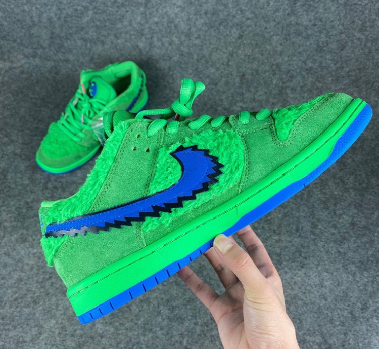 Nike SB Dunk Low Grateful Dead Bears Green