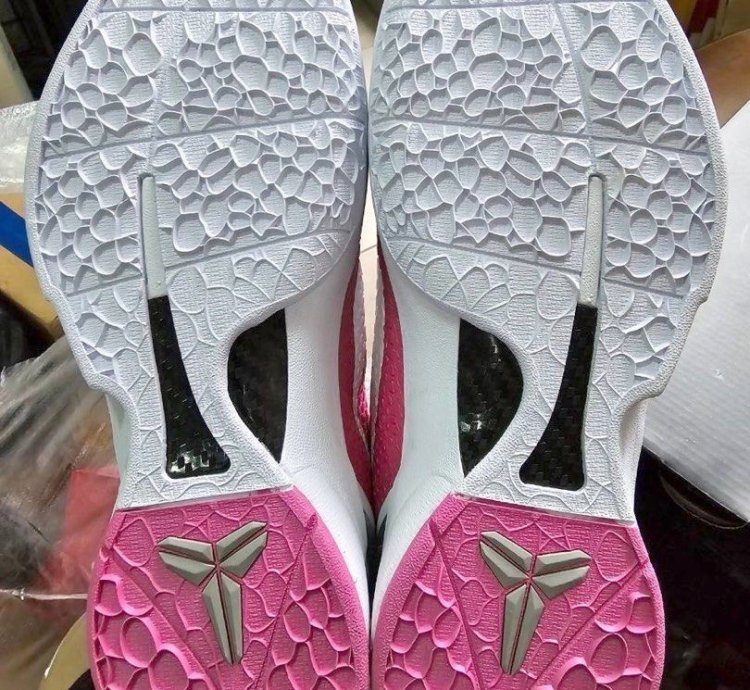 Kobe 6 Protro ' Think Pink ' - DJ3596 600 |