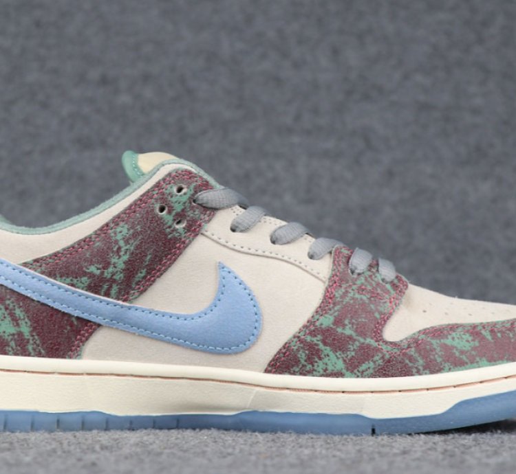 Nike SB Dunk Low Crenshaw Skate Club