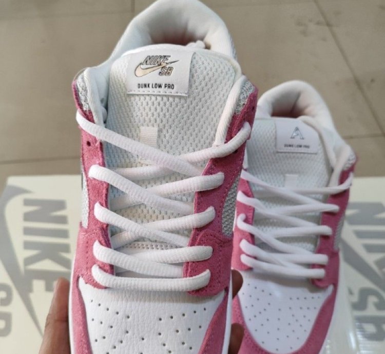 Nike SB Dunk Low April Skateboards Pink