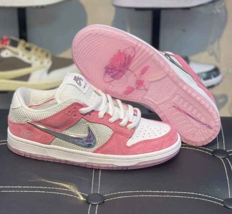 Nike SB Dunk Low April Skateboards Pink