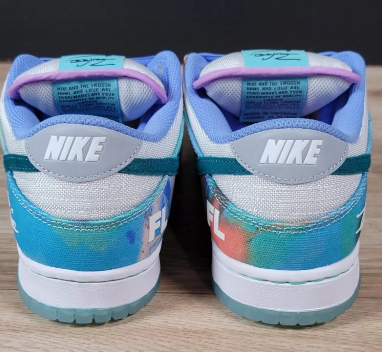 Nike x Futura Laboratories SB Dunk Low Bleached Aqua