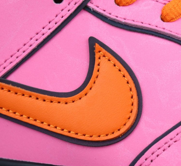 Nike SB Dunk Low The Powerpuff Girls Blossom