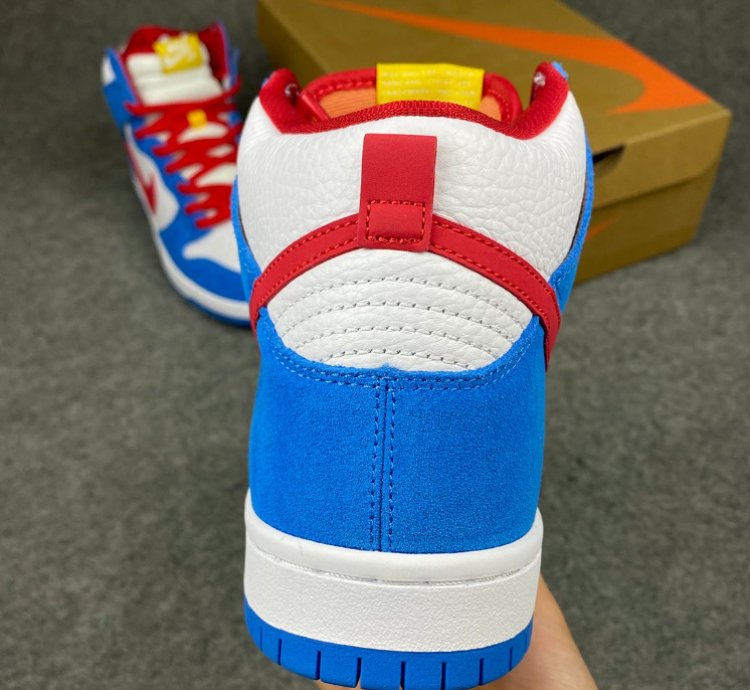 Nike SB Dunk High Doraemon