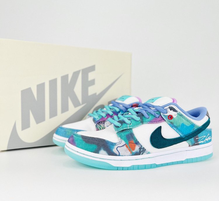 Futura Laboratories x Nike Dunk Low SB Bleached Aqua