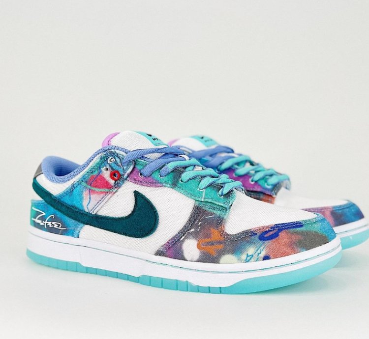Futura Laboratories x Nike Dunk Low SB Bleached Aqua