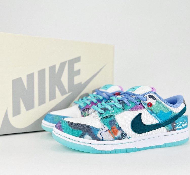 Futura Laboratories x Nike Dunk Low SB Bleached Aqua