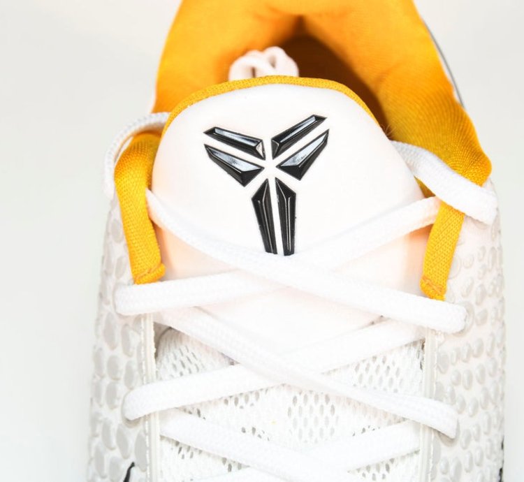 Kobe 6 Protro Playoff Pack White Del Sol