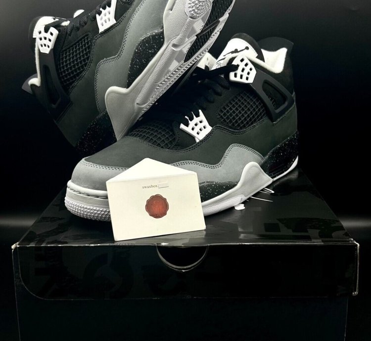 Air Jordan 4 Retro 'Fear' 2024 FQ8138-002