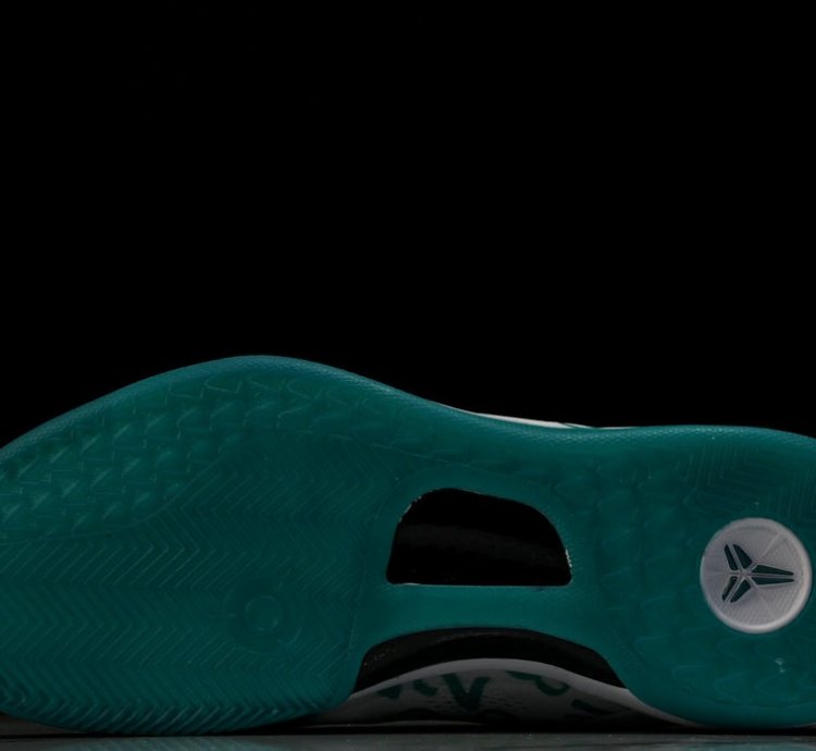 Kobe 8 Protro Radiant Emerald