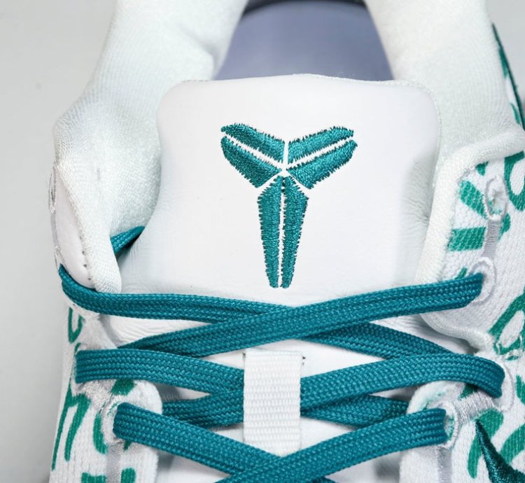 Kobe 8 Protro Radiant Emerald