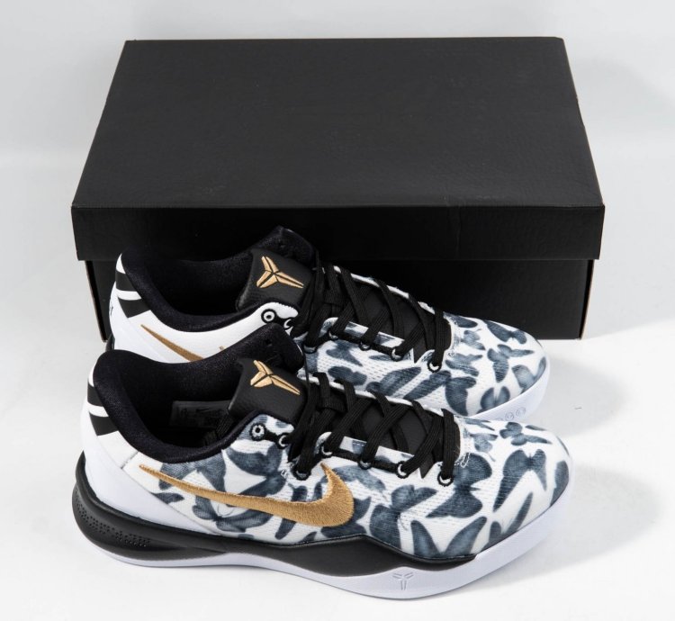 Kobe 8 Protro White Metallic Gold