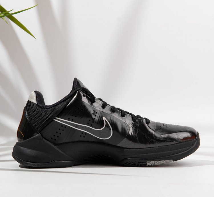 Nike Kobe 4 Blackout