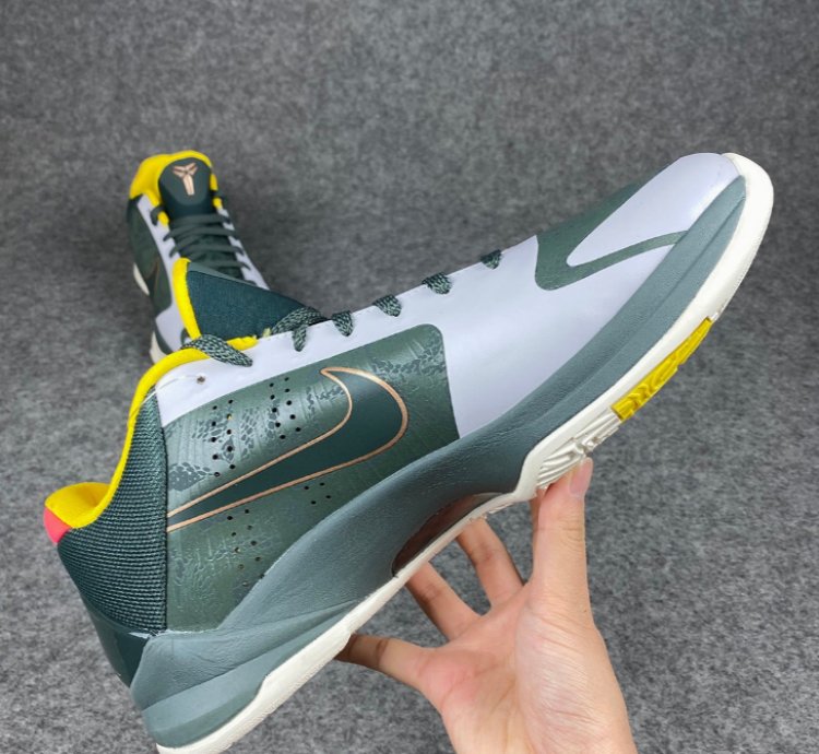 Nike Kobe 5 Protro EYBL Girls