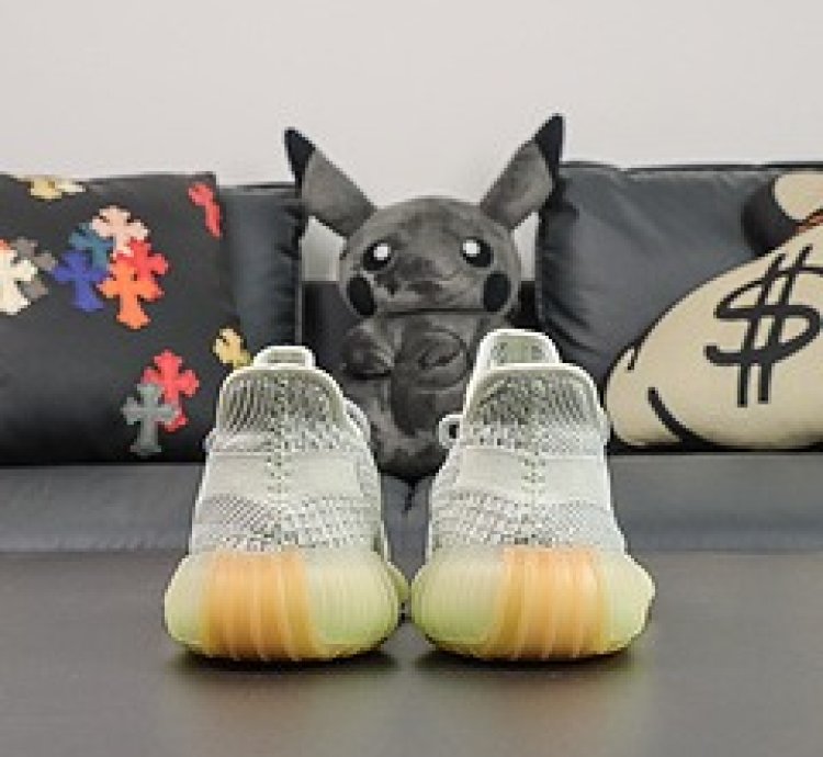 ADIDAS YEEZY BOOST 350 V2 YESHAYAS