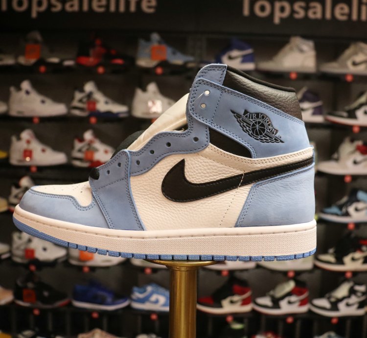 Air Jordan 1 Retro High OG 'University Blue'