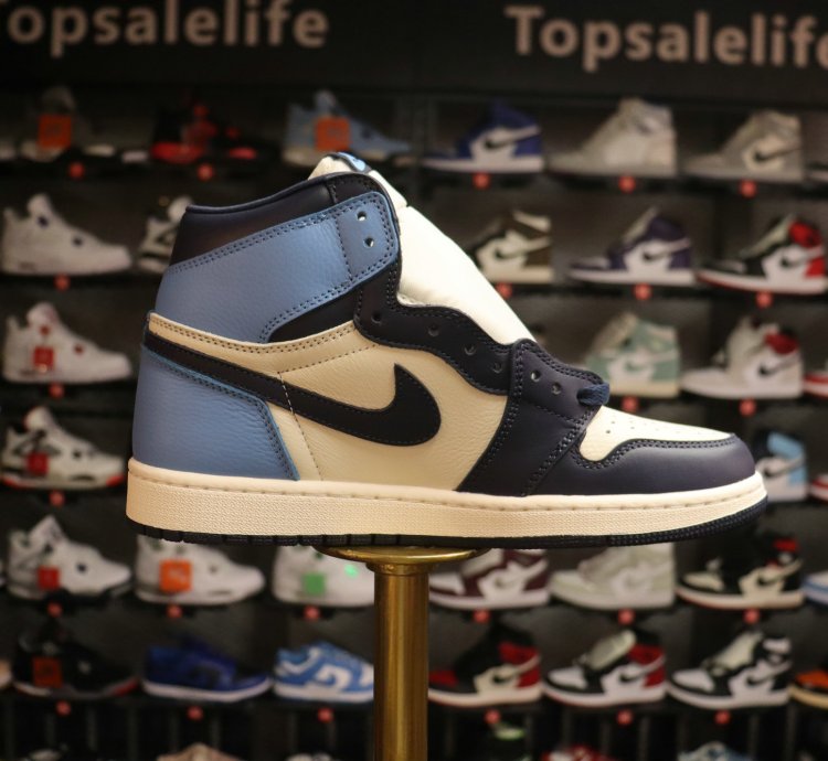 Air Jordan 1 Retro High OG 'Obsidian'