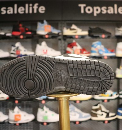 Jordan 1 Retro High 'Twist' Wedge Sneakers