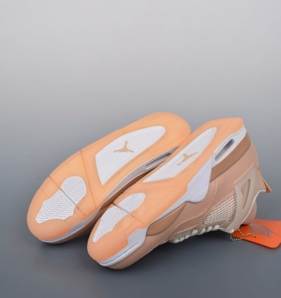 Jordan 4 Pink Thunder sport Sneaker