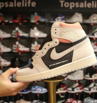 Jordan Retro High Neutral Grey Hyper Crimson