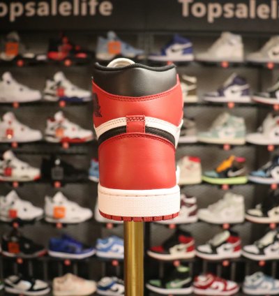 Jordan Retro High Satin Black Toe
