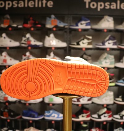 Air Jordan Retro High OG 'Electro Orange'